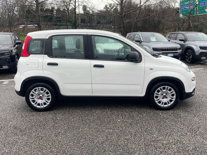 https://cdn-dk.caraffinity.it/dealer/datafiles/vehicle/images/800/35020/tAjhQgrwoxiPlkxr.jpg