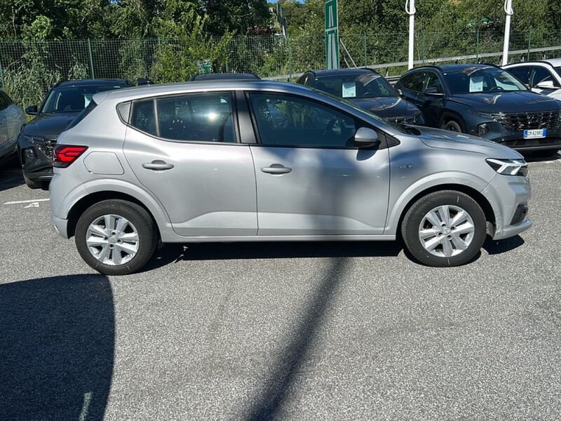 https://cdn-dk.caraffinity.it/dealer/datafiles/vehicle/images/800/35020/wR6tfPtV9BoNNYgY.jpg