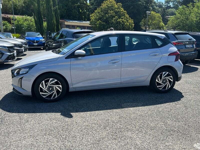 https://cdn-dk.caraffinity.it/dealer/datafiles/vehicle/images/800/35020/xdWroq9lQoY6WHFa.jpg