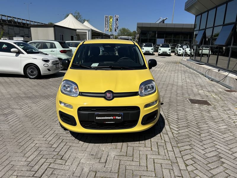 https://cdn-dk.caraffinity.it/dealer/datafiles/vehicle/images/800/35020/za3zm8qhWElHNqgB.JPG?opacity=0&size=100&position=CENTER&border=0&watermark=%2Fdealer%2Fdatafiles%2Fvehicle%2Fimages%2Fwatermark%2F35020%2F11df23f7-a6dd-4f18-975f-aedc49834c70.png
