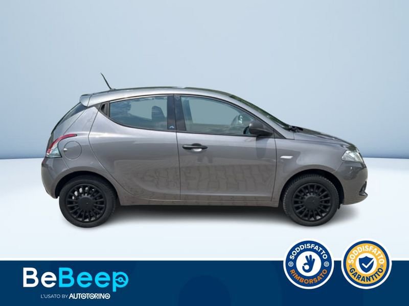 https://cdn-dk.caraffinity.it/dealer/datafiles/vehicle/images/800/35456/04CwS9UgS6chNSBt.jpeg