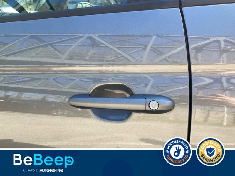 https://cdn-dk.caraffinity.it/dealer/datafiles/vehicle/images/800/35456/0QoPWEZt3OfJHuHu.jpeg