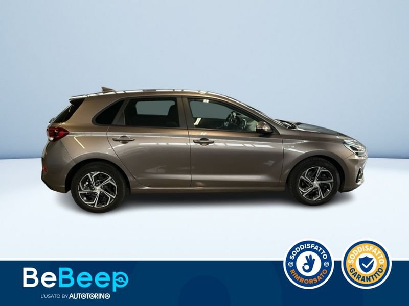 https://cdn-dk.caraffinity.it/dealer/datafiles/vehicle/images/800/35456/1KsvOBryv7XcQ63w.jpeg