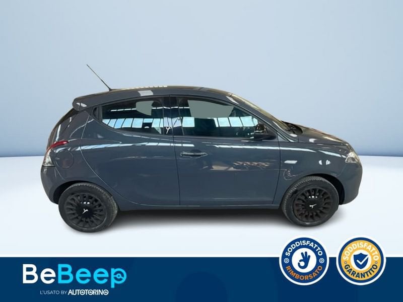 https://cdn-dk.caraffinity.it/dealer/datafiles/vehicle/images/800/35456/2cTobhujYHvZhQLI.jpeg