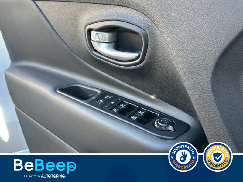 https://cdn-dk.caraffinity.it/dealer/datafiles/vehicle/images/800/35456/2qt8CEGA5biEPBJX.jpeg
