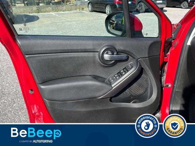 https://cdn-dk.caraffinity.it/dealer/datafiles/vehicle/images/800/35456/5vrHNKpougD6mMWk.jpeg