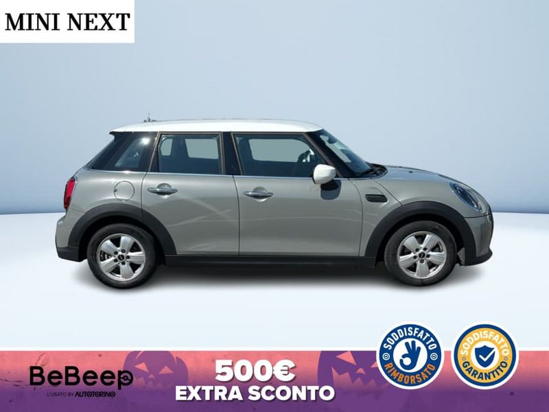 https://cdn-dk.caraffinity.it/dealer/datafiles/vehicle/images/800/35456/6p2FnE7WwFNZeZm5.jpeg