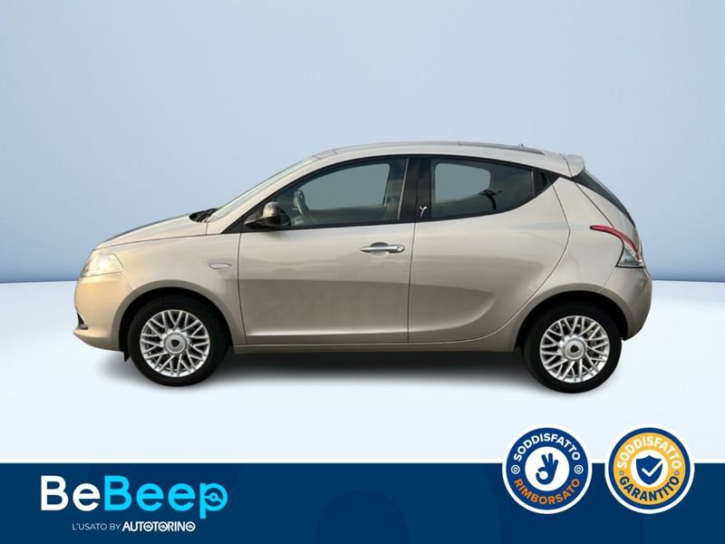https://cdn-dk.caraffinity.it/dealer/datafiles/vehicle/images/800/35456/AqLNr6tVVuQXhBWM.jpeg