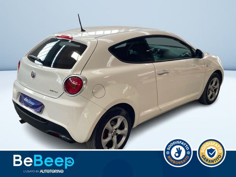 https://cdn-dk.caraffinity.it/dealer/datafiles/vehicle/images/800/35456/CCFliY4xcXxm8Jge.jpeg