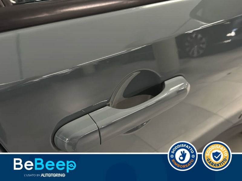 https://cdn-dk.caraffinity.it/dealer/datafiles/vehicle/images/800/35456/EhSkX8yvmsh1gIoa.jpeg