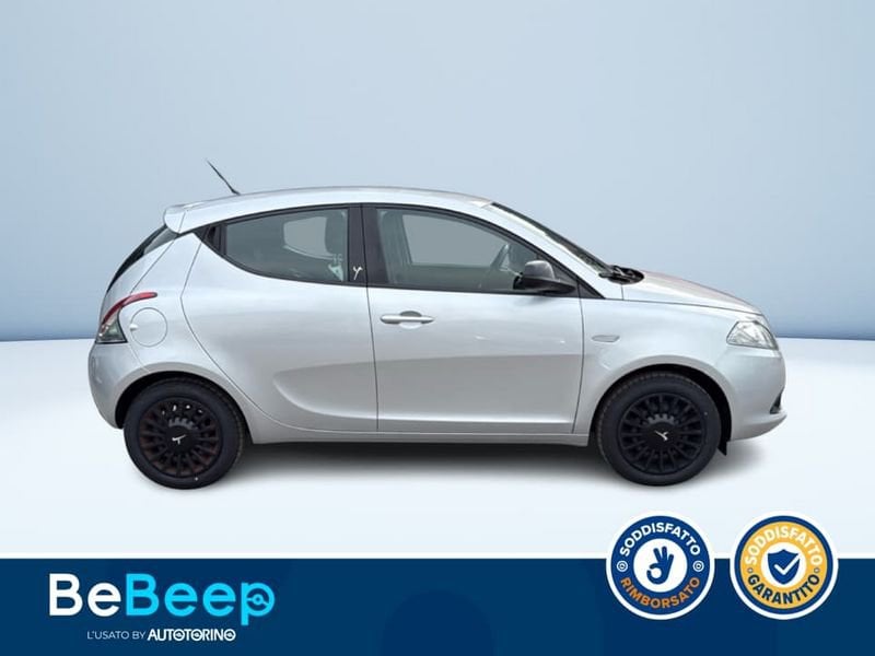 https://cdn-dk.caraffinity.it/dealer/datafiles/vehicle/images/800/35456/GpnGiv2sjcFZuYsi.jpeg