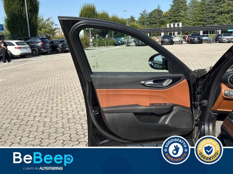 https://cdn-dk.caraffinity.it/dealer/datafiles/vehicle/images/800/35456/J7rLvYgrcadGeMDj.jpeg