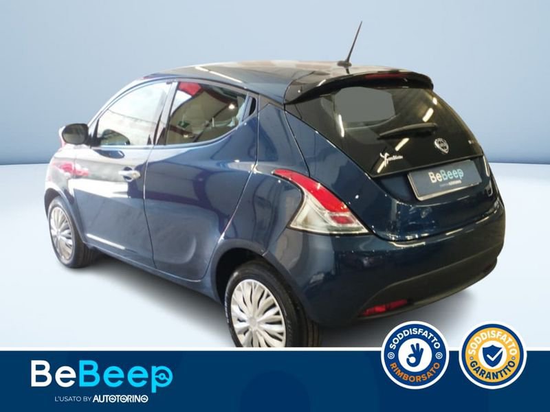 https://cdn-dk.caraffinity.it/dealer/datafiles/vehicle/images/800/35456/L9Xvg67Mqfmq4WUS.jpeg