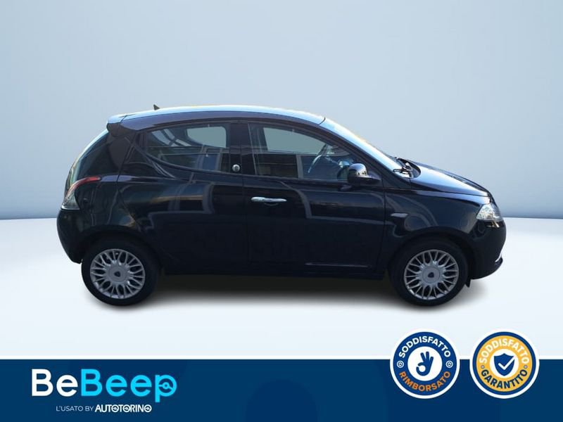 https://cdn-dk.caraffinity.it/dealer/datafiles/vehicle/images/800/35456/MGWhlepe5Mk8V18g.jpeg