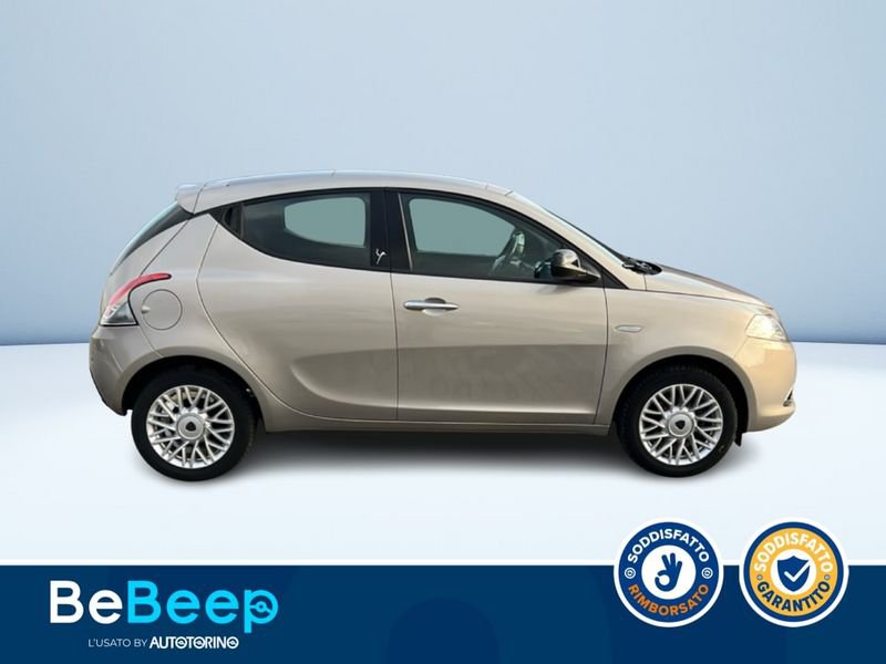 https://cdn-dk.caraffinity.it/dealer/datafiles/vehicle/images/800/35456/MWjlWYSfuS5m4O64.jpeg