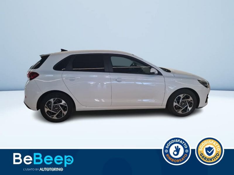 https://cdn-dk.caraffinity.it/dealer/datafiles/vehicle/images/800/35456/MzodJxBpVauV0JxP.jpeg