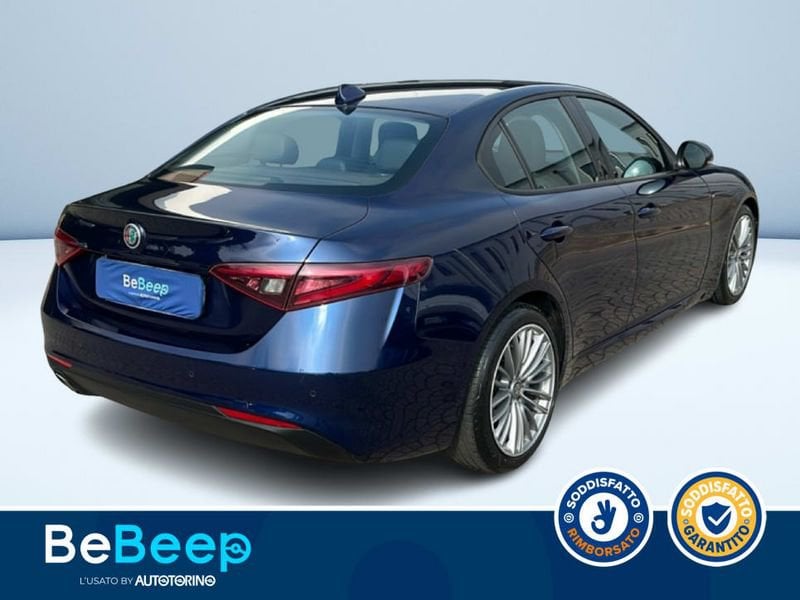 https://cdn-dk.caraffinity.it/dealer/datafiles/vehicle/images/800/35456/NPSdA1eKhFqmmIFb.jpeg