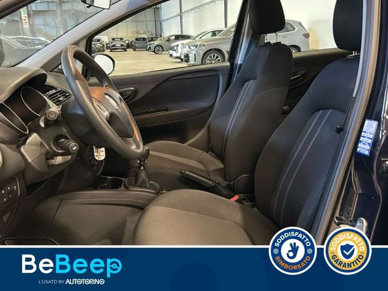 https://cdn-dk.caraffinity.it/dealer/datafiles/vehicle/images/800/35456/P0BuN77sy4ezeo3U.jpeg