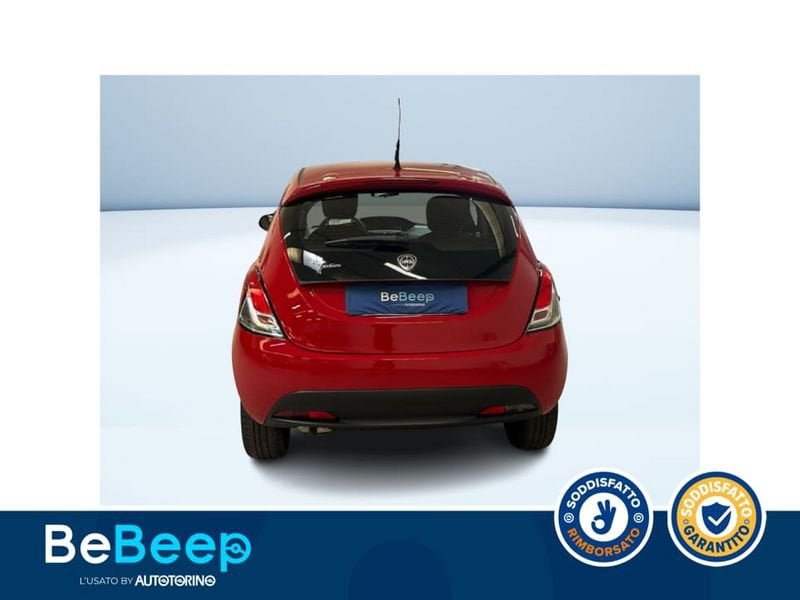 https://cdn-dk.caraffinity.it/dealer/datafiles/vehicle/images/800/35456/QHFKNydU8DPkqzIr.jpeg
