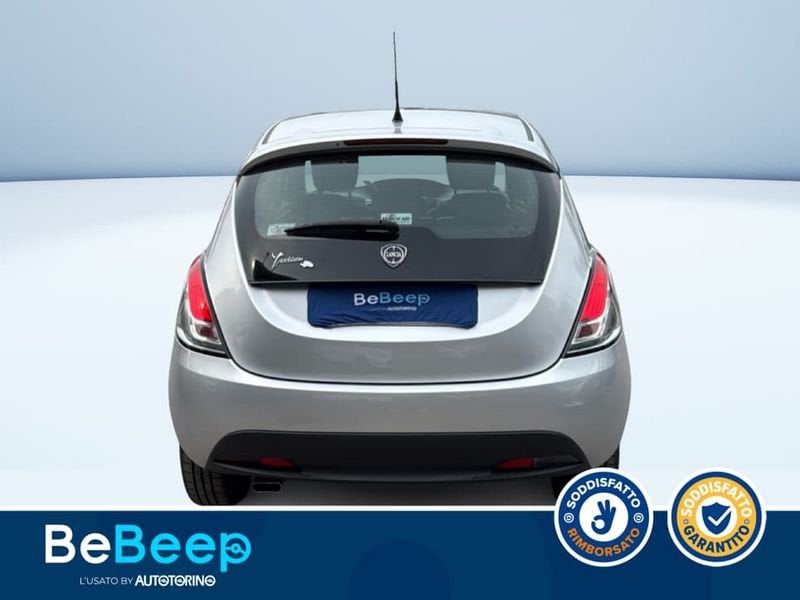 https://cdn-dk.caraffinity.it/dealer/datafiles/vehicle/images/800/35456/QWVr16uqAe3sJLf8.jpeg