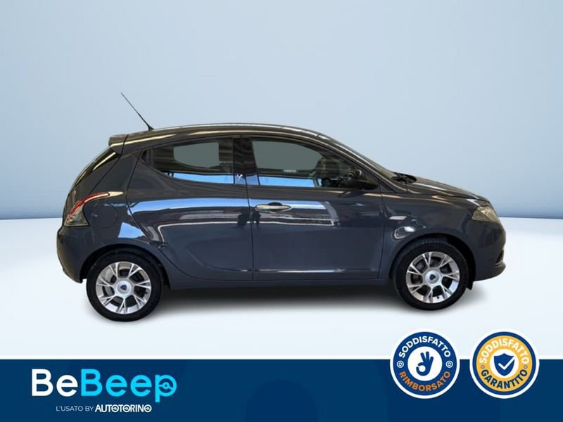 https://cdn-dk.caraffinity.it/dealer/datafiles/vehicle/images/800/35456/UaHFAF53VduRpgez.jpeg