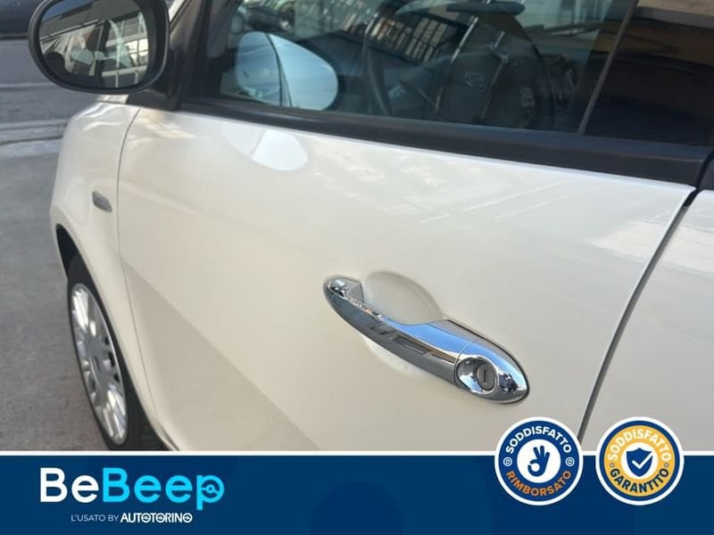 https://cdn-dk.caraffinity.it/dealer/datafiles/vehicle/images/800/35456/VCgzn4SmuOJhovNg.jpeg