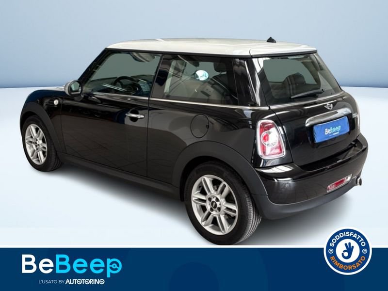 https://cdn-dk.caraffinity.it/dealer/datafiles/vehicle/images/800/35456/YY01nu81T96xsUQC.jpeg