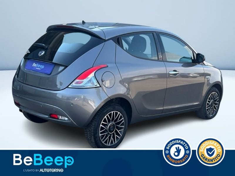 https://cdn-dk.caraffinity.it/dealer/datafiles/vehicle/images/800/35456/bMrki3lsGQXeFtxc.jpeg