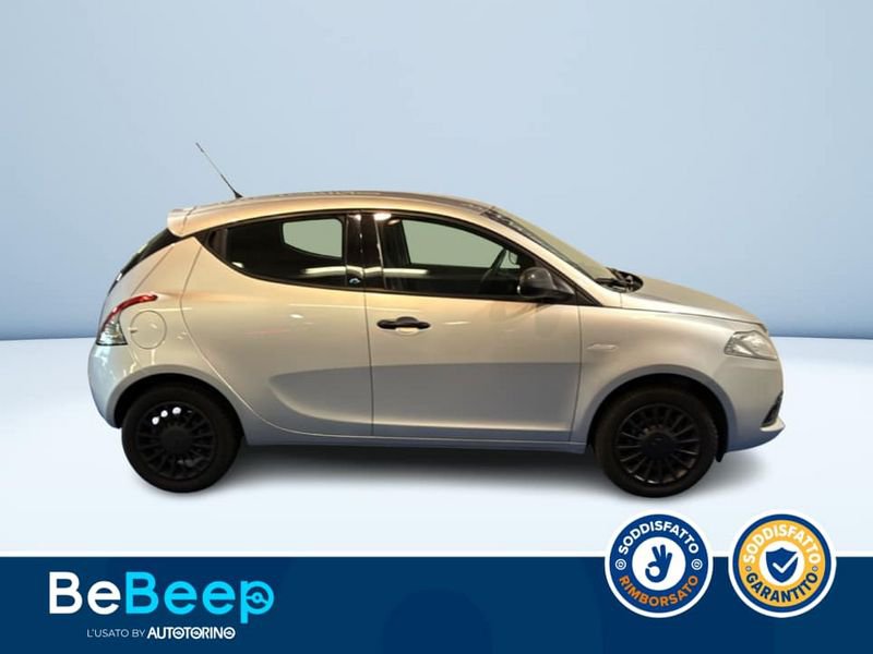https://cdn-dk.caraffinity.it/dealer/datafiles/vehicle/images/800/35456/fUslNMFEdEBhKCfm.jpeg