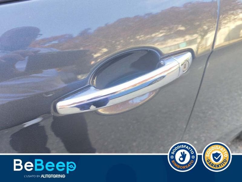 https://cdn-dk.caraffinity.it/dealer/datafiles/vehicle/images/800/35456/fstVT27AKaC1BEbD.jpeg