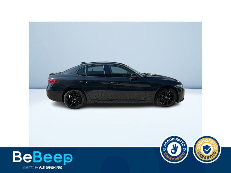 https://cdn-dk.caraffinity.it/dealer/datafiles/vehicle/images/800/35456/g7l3aoVO1TAFPBCs.jpeg