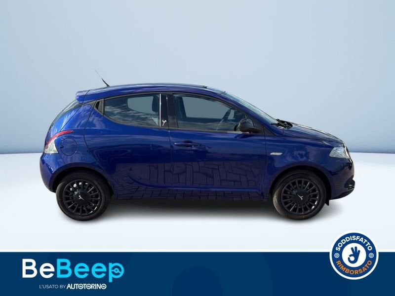 https://cdn-dk.caraffinity.it/dealer/datafiles/vehicle/images/800/35456/hQ7gPPuYShmv4Jsa.jpeg