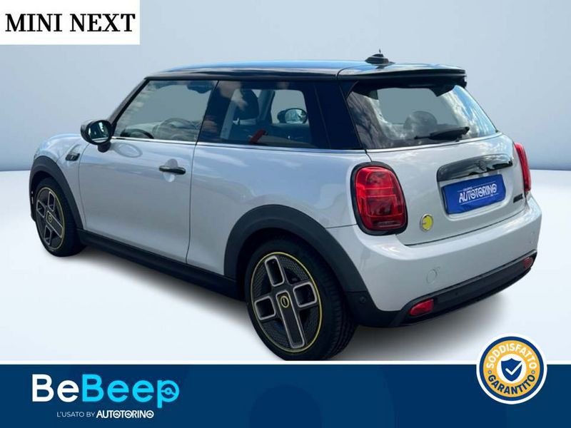 https://cdn-dk.caraffinity.it/dealer/datafiles/vehicle/images/800/35456/hcds6rPwAzJCukrn.jpeg