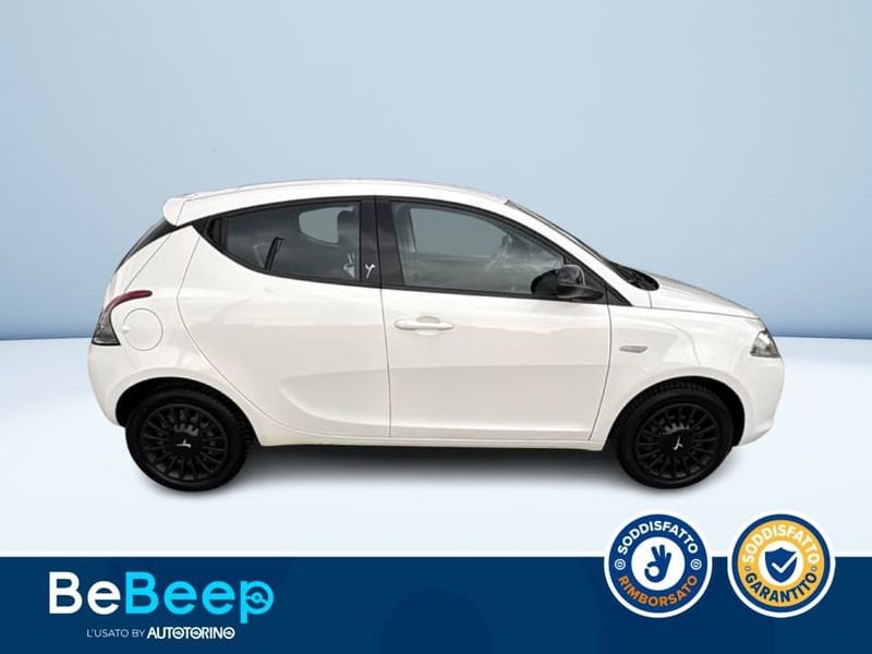 https://cdn-dk.caraffinity.it/dealer/datafiles/vehicle/images/800/35456/jGjo16C3scOlwkJP.jpeg