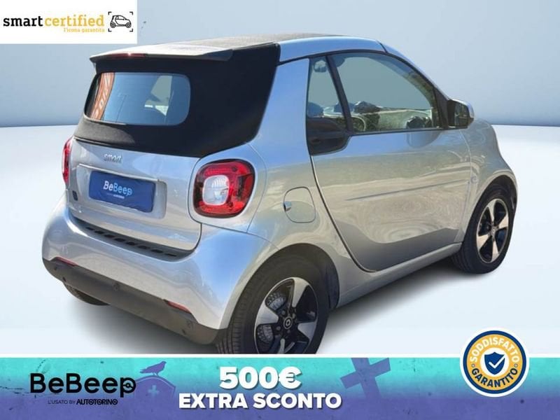https://cdn-dk.caraffinity.it/dealer/datafiles/vehicle/images/800/35456/kyH9b3Au1aoN2eoW.jpeg