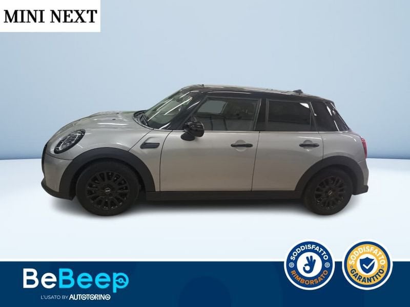 https://cdn-dk.caraffinity.it/dealer/datafiles/vehicle/images/800/35456/m9aeDLIxRWB4yblJ.jpeg