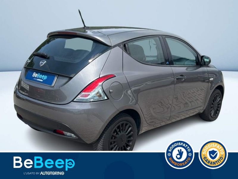 https://cdn-dk.caraffinity.it/dealer/datafiles/vehicle/images/800/35456/mtiaA4gveGJCyPjc.jpeg