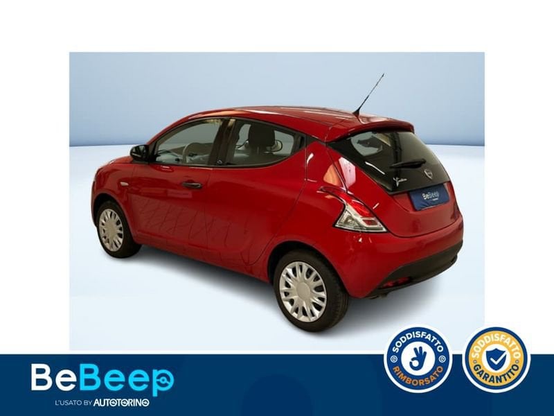 https://cdn-dk.caraffinity.it/dealer/datafiles/vehicle/images/800/35456/n5M27V1wHDbZ4de3.jpeg