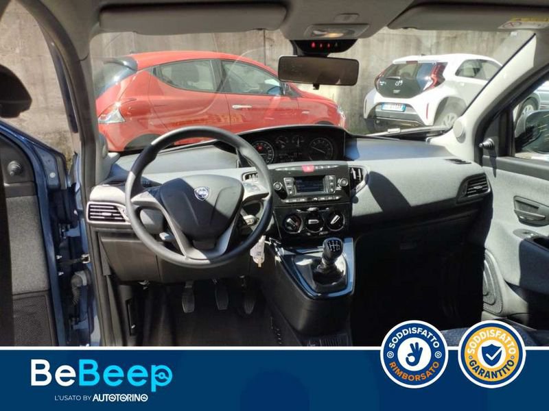 https://cdn-dk.caraffinity.it/dealer/datafiles/vehicle/images/800/35456/p1cT9OLiv3MKWyJr.jpeg