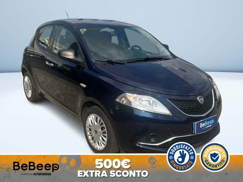 https://cdn-dk.caraffinity.it/dealer/datafiles/vehicle/images/800/35456/qEWqNn94P2kMSqSW.jpeg