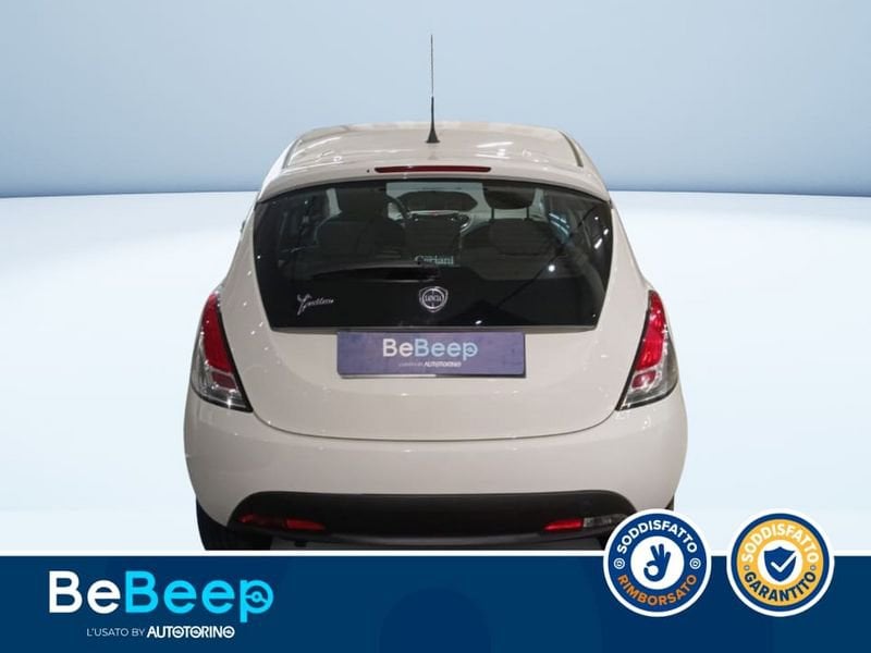 https://cdn-dk.caraffinity.it/dealer/datafiles/vehicle/images/800/35456/v7syoWgdJB3TVFhD.jpeg