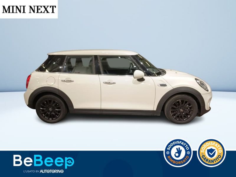 https://cdn-dk.caraffinity.it/dealer/datafiles/vehicle/images/800/35456/wEik9nZGifJz2WwG.jpeg