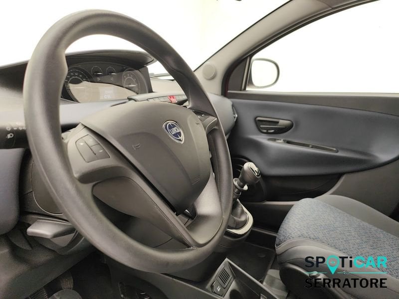 https://cdn-dk.caraffinity.it/dealer/datafiles/vehicle/images/800/780/33qDzX42nwoccJS6.jpeg
