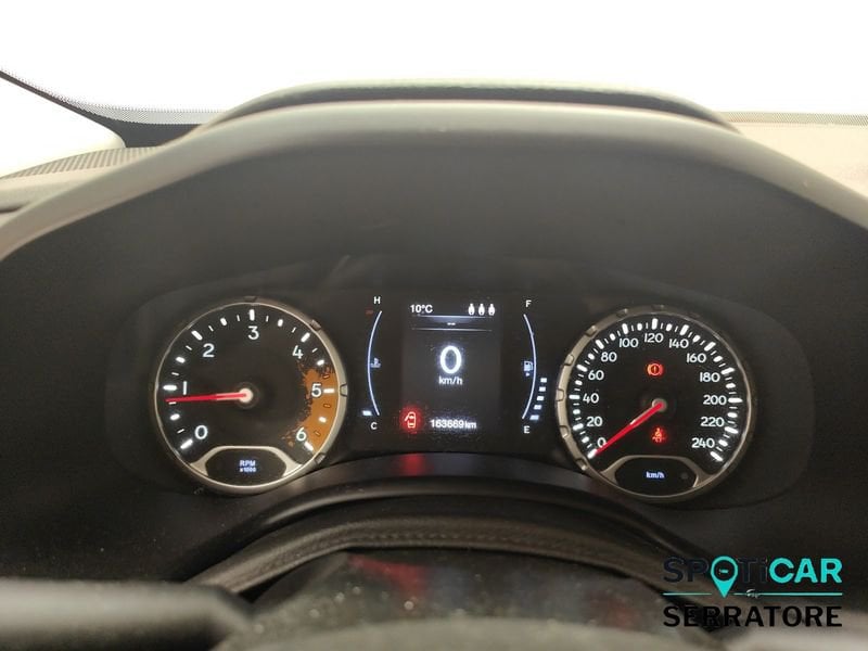 https://cdn-dk.caraffinity.it/dealer/datafiles/vehicle/images/800/780/3yAYFdAJw69XLQsn.jpeg