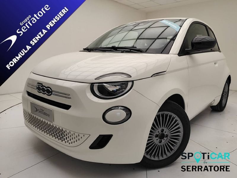 https://cdn-dk.caraffinity.it/dealer/datafiles/vehicle/images/800/780/4LndkH3ShLUF1hSL.jpeg?format=jpeg