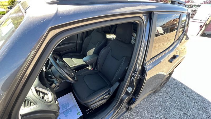 https://cdn-dk.caraffinity.it/dealer/datafiles/vehicle/images/800/780/8O6qox04fLscislx.jpeg