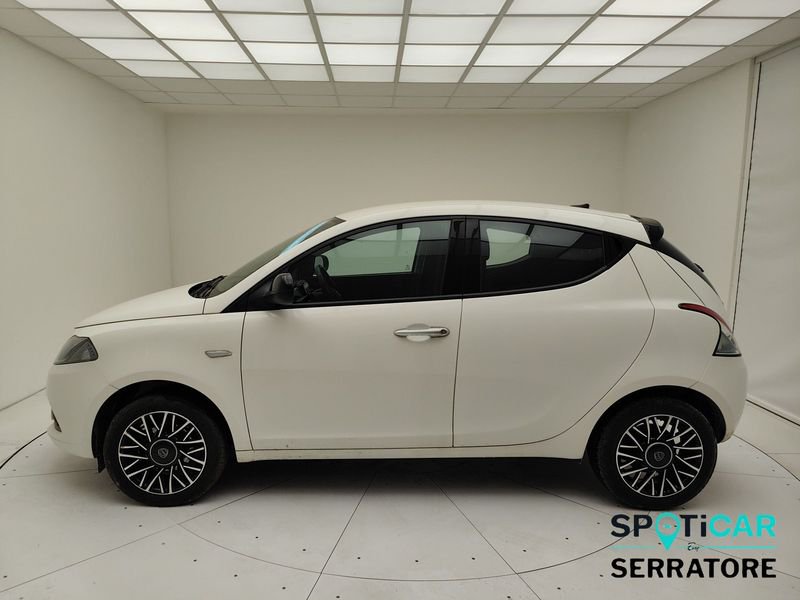 https://cdn-dk.caraffinity.it/dealer/datafiles/vehicle/images/800/780/E4w4aC042A1i7IXH.jpeg