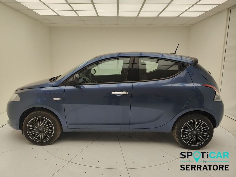 https://cdn-dk.caraffinity.it/dealer/datafiles/vehicle/images/800/780/EyGz9OSGgprxUv3G.jpeg