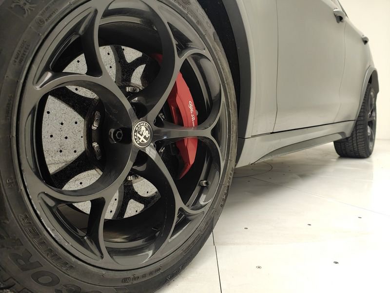https://cdn-dk.caraffinity.it/dealer/datafiles/vehicle/images/800/780/FJ764TyMI7qKdKd7.jpg