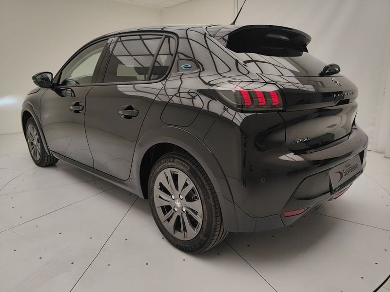 https://cdn-dk.caraffinity.it/dealer/datafiles/vehicle/images/800/780/LoZx40LfFRiyO00Z.jpeg